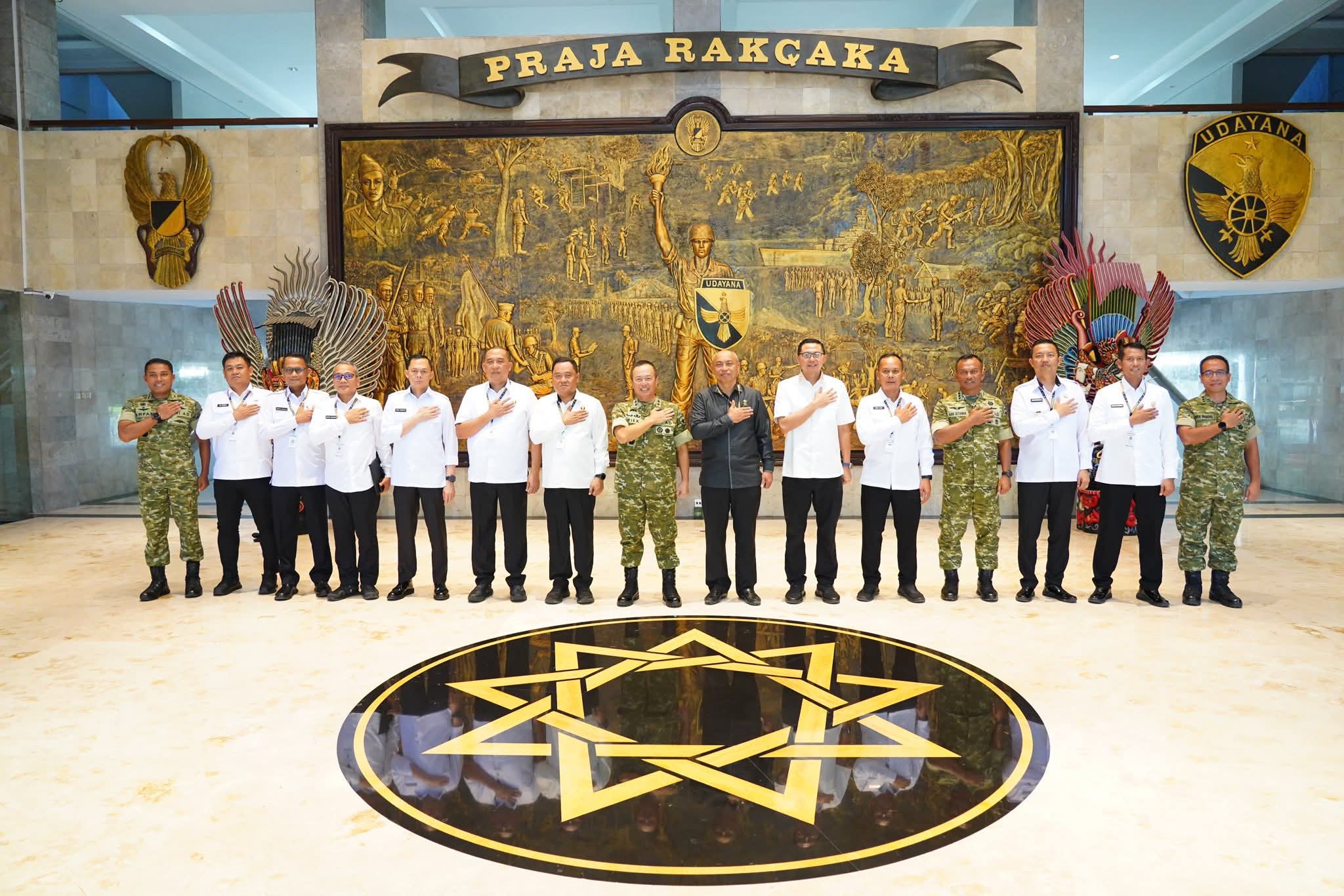 Perkuat Kepemimpinan Visioner, Pangdam IX/Udayana Sambut Peserta PKDN Sespimti Polri Dikreg ke-35