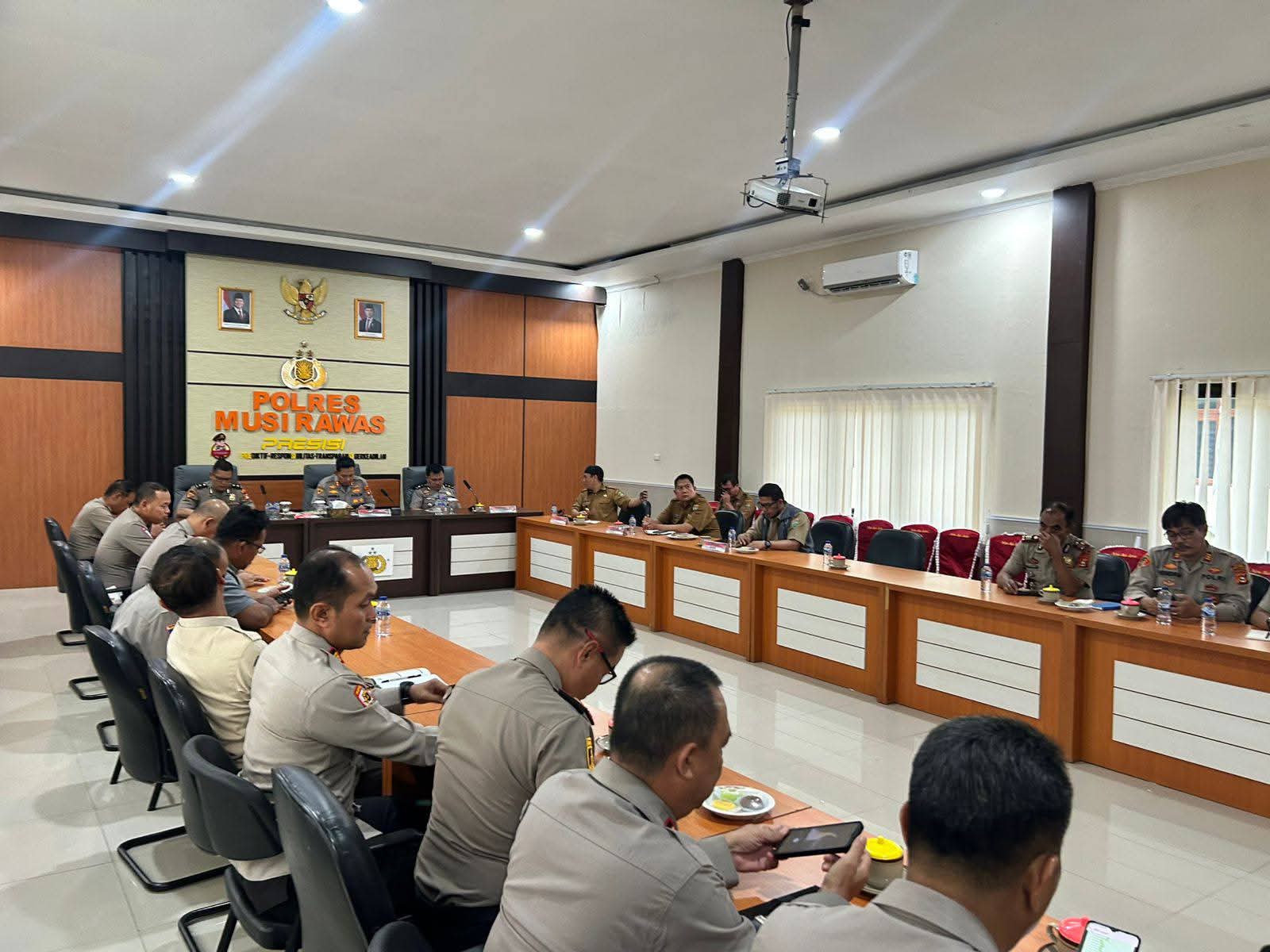 Polres Musi Rawas Bersama Instansi Terkait Ikuti Zoom Meeting Antisipasi Fenomena El Nino “Godzilla”